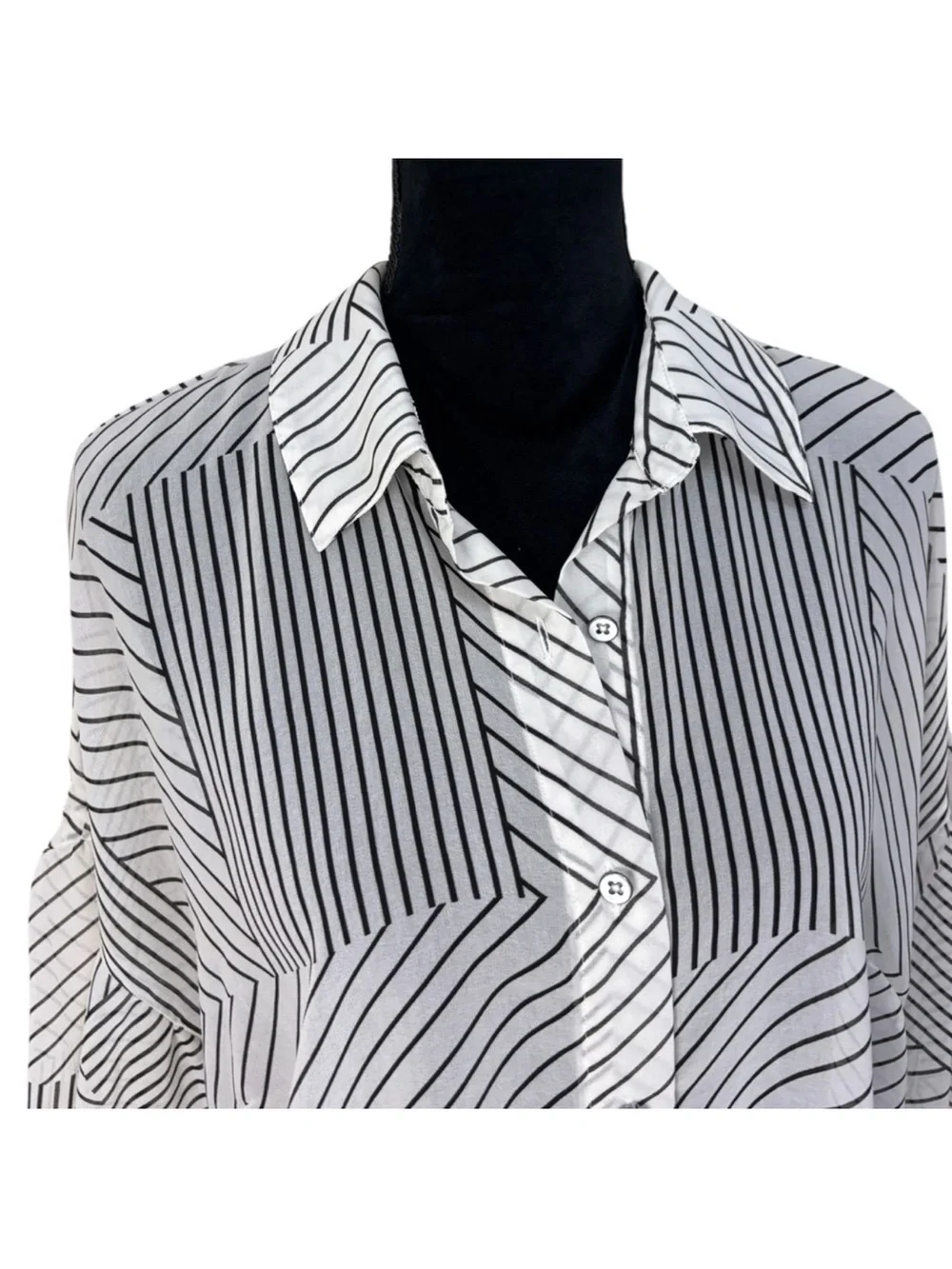 CABi contemporary white black striped button down blouse bell sleeve size large - Picture 5 of 13
